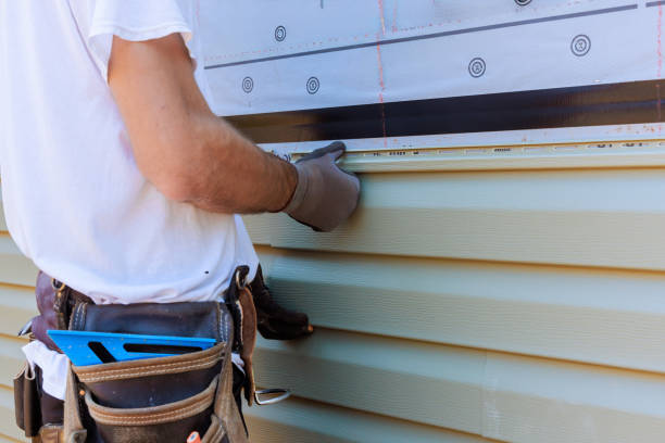 Trusted Storm Damage Siding Repair service in Addison, IL - Creative Siding